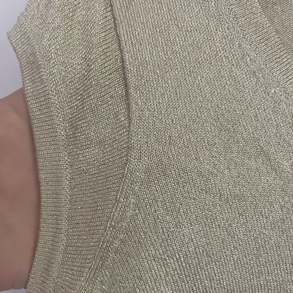 BANANA REPUBLIC gold top with shimmer. M. Excellent used condition - Picture 4 of 6